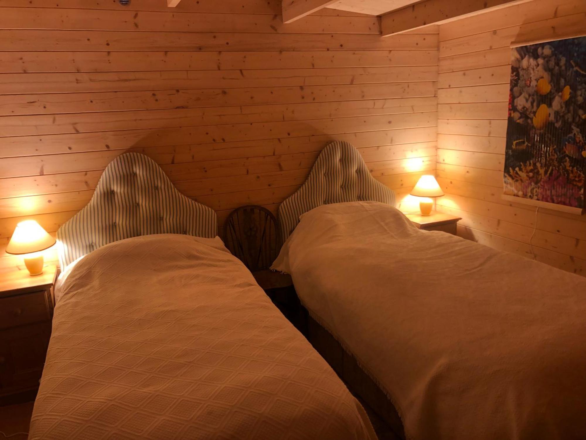 Cosy Garden Log Cabin ソールズベリー エクステリア 写真